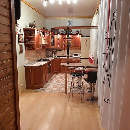 Куренiвський Двiр 키예프 외부 사진